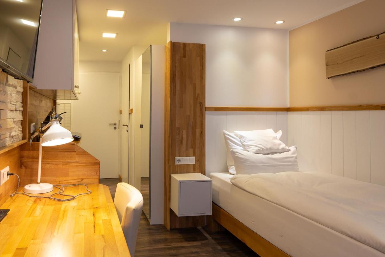 Hotel Post Mit Klimaanlage ネッカーズルム エクステリア 写真