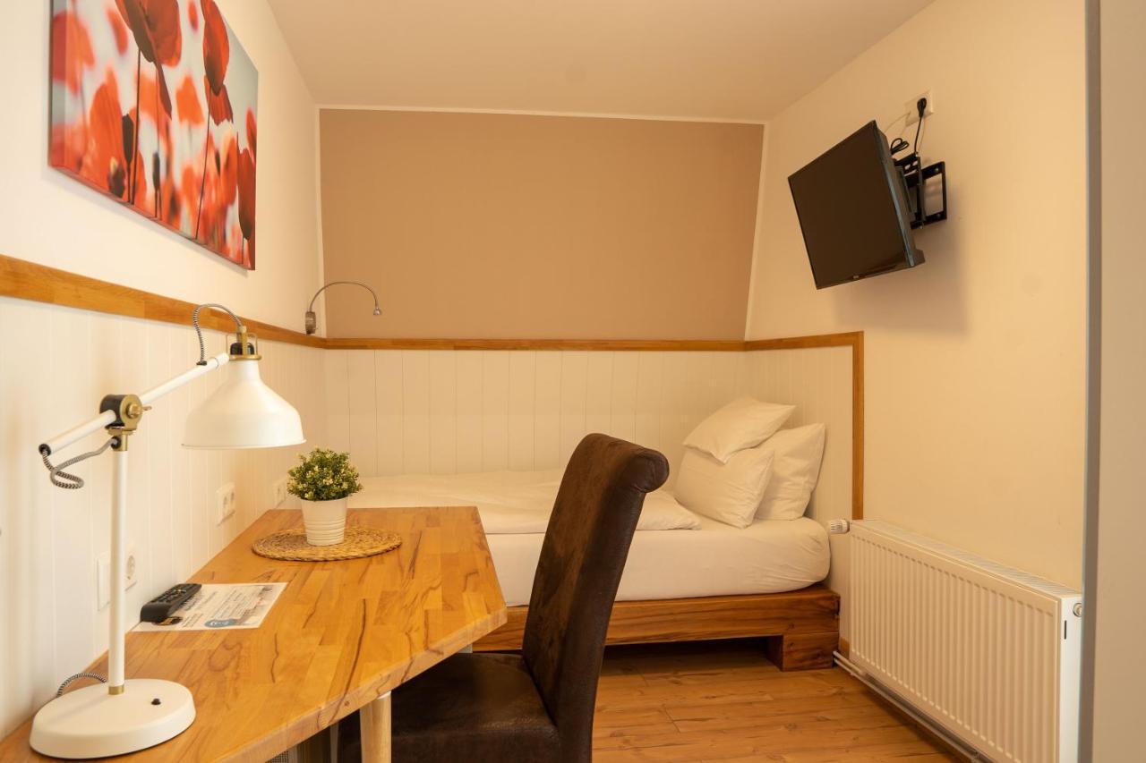 Hotel Post Mit Klimaanlage ネッカーズルム エクステリア 写真