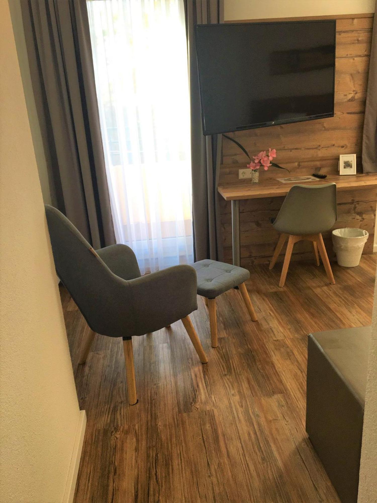Hotel Post Mit Klimaanlage ネッカーズルム エクステリア 写真