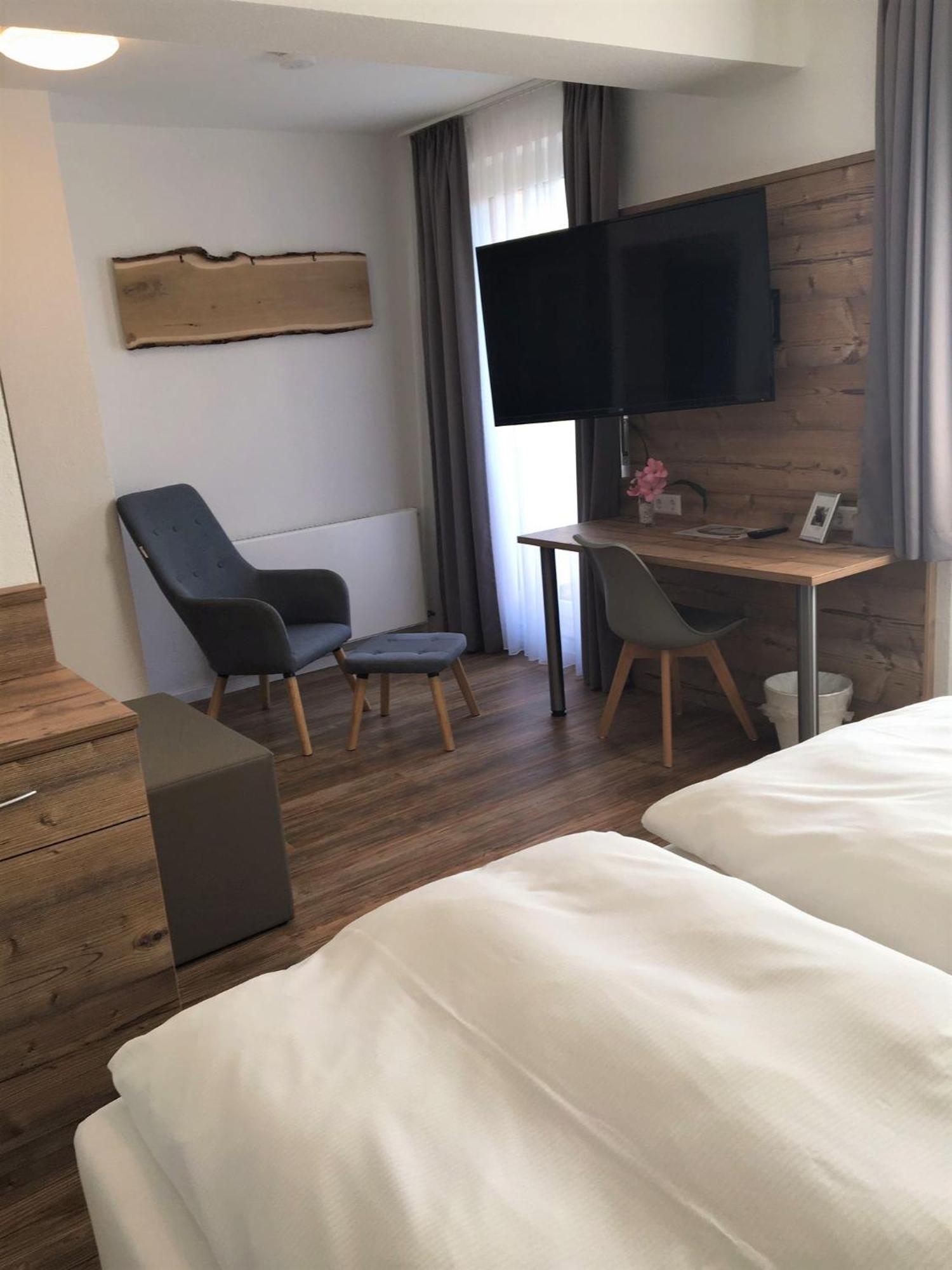 Hotel Post Mit Klimaanlage ネッカーズルム エクステリア 写真